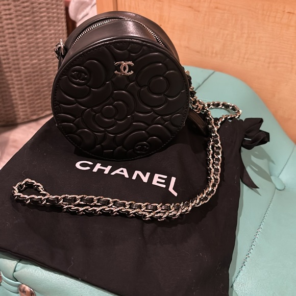 Authentic Chanel crossbody - Picture 8 of 10
